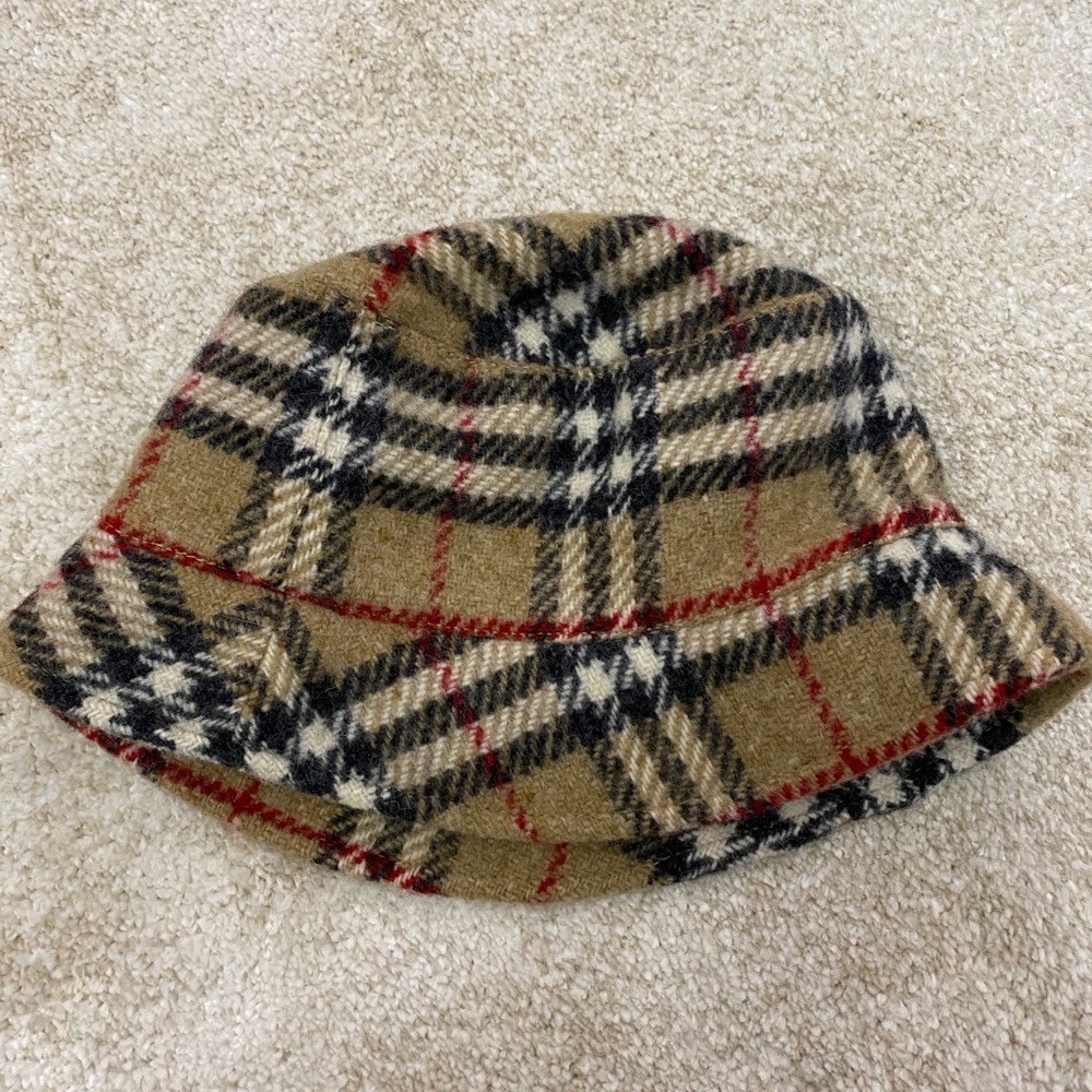 Burberry Hat Size Medium